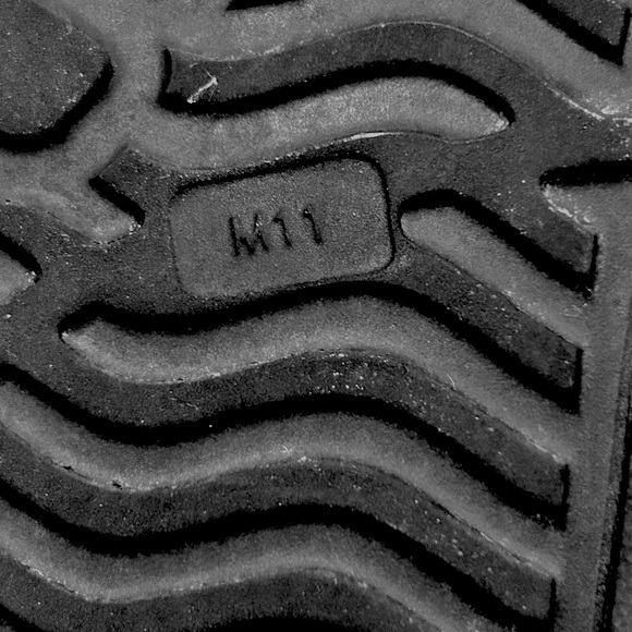 Native slip-on shoes men’s size 11 - Picture 8 of 9